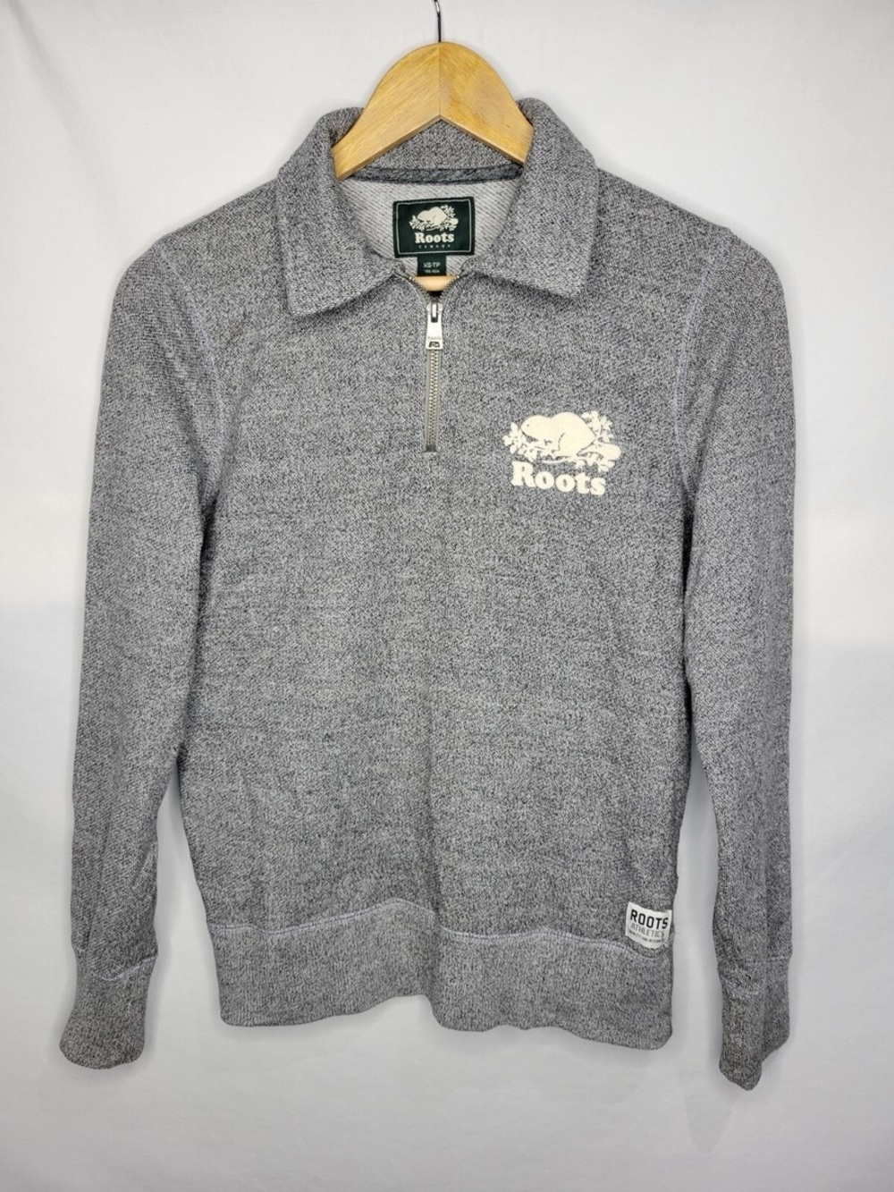 Roots Women's Quarter Zip-Front Collared Sweater in Salt & Pepper *fits small